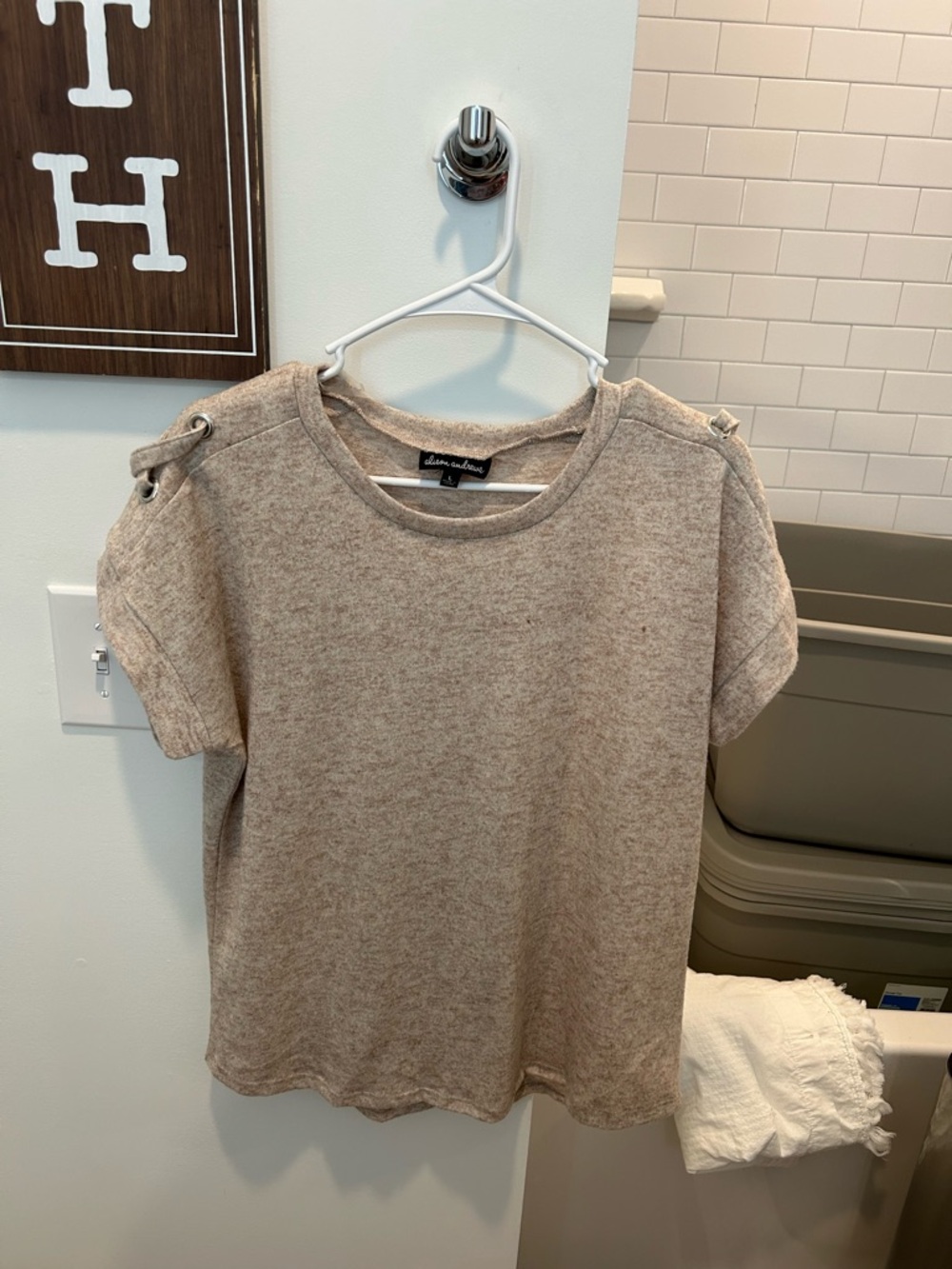 Short Sleeve Knit Tee with Shoulder Grommet Detail - Heather Taupe